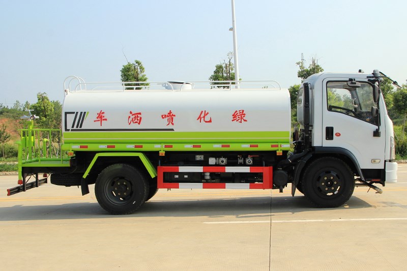 國六大(dà)福瑞卡 9.2噸 灑水車(chē)